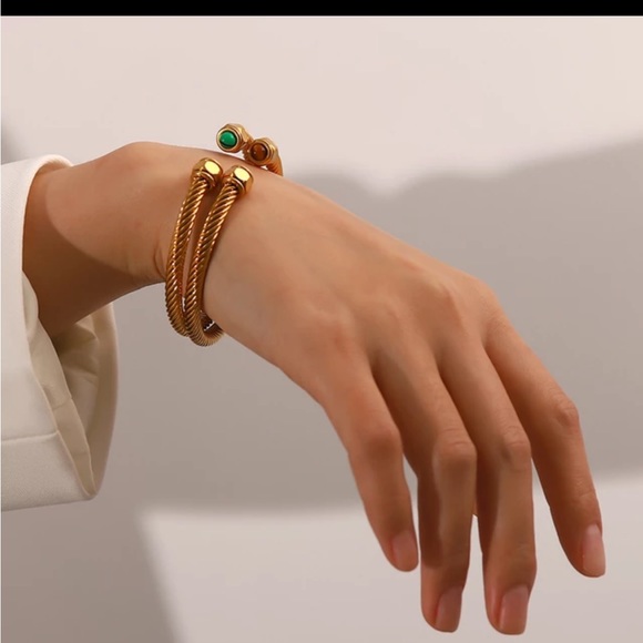 18K Plated Bracelet-Green - Picture 1 of 5